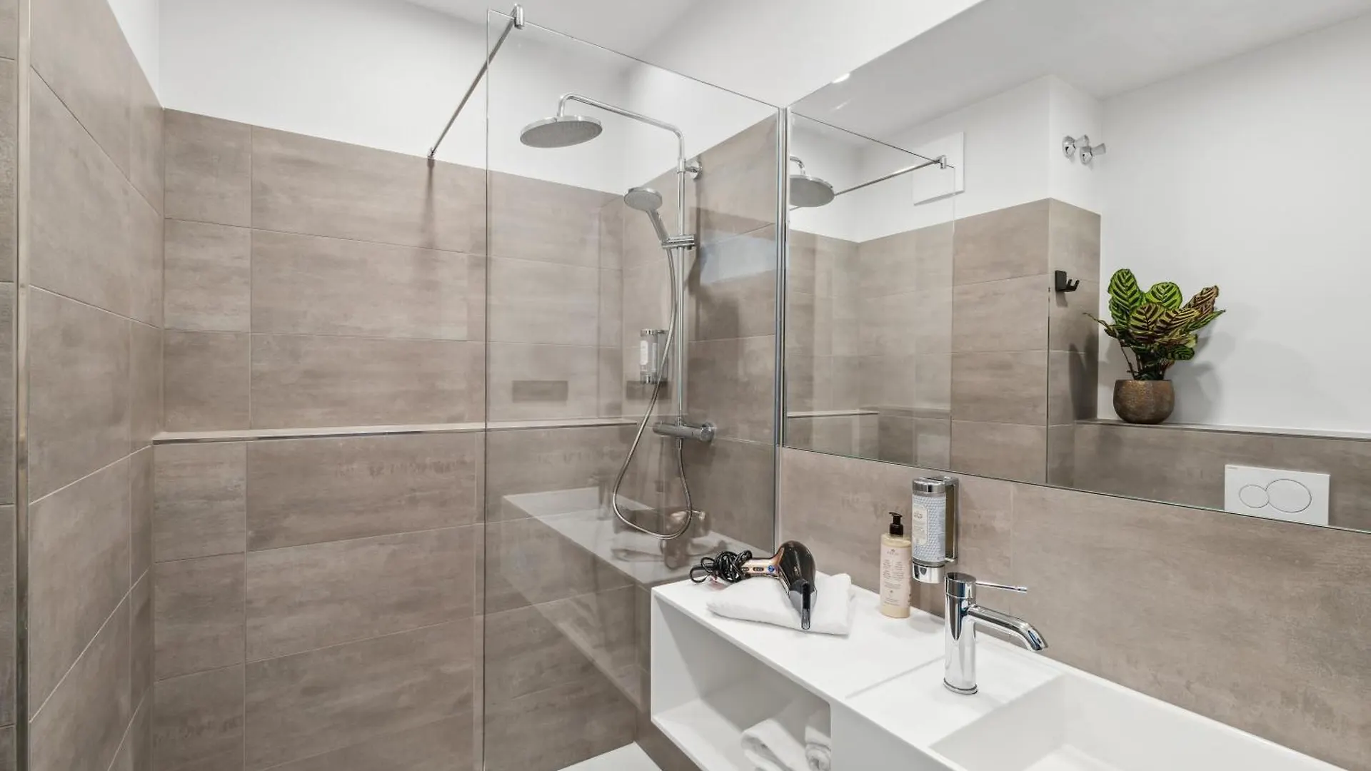 Nena Apartments Muenchen City East Niemcy